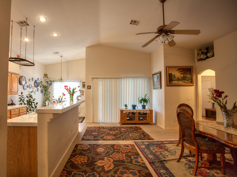 516 Duran St - Picture of kitchen and dining