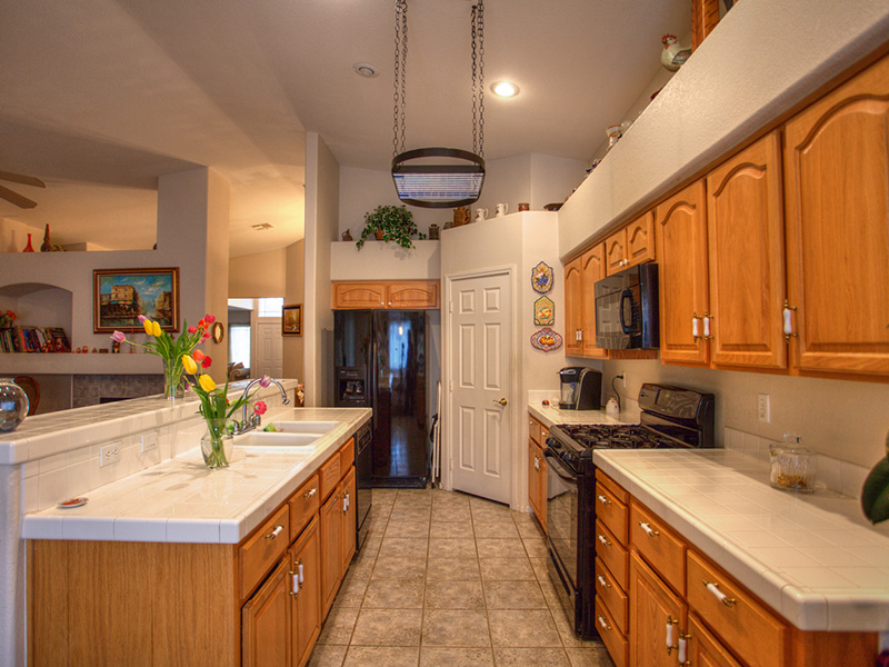 516 Duran St - Picture of kitchen with pantry