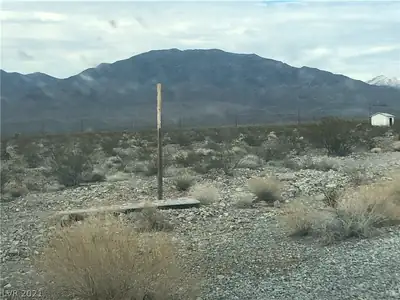 3541 Frontage Road, Pahrump, NV 89060 