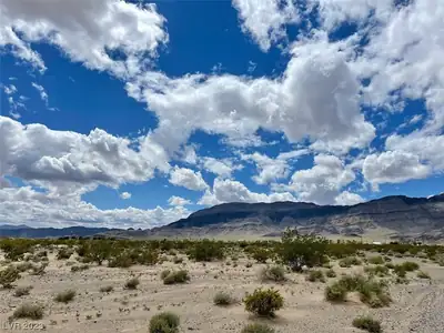 6861 North Moonhill Avenue Pahrump, NV 89060