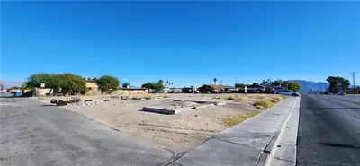 920 East Bonanza Road 