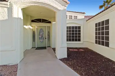 2087 River City Drive Entry
