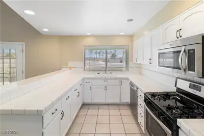 2087 River City Drive Kitchen