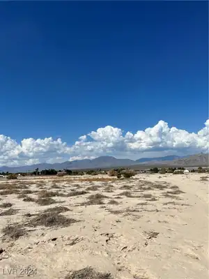 3570 East Falcon Street, Pahrump, NV 89048 