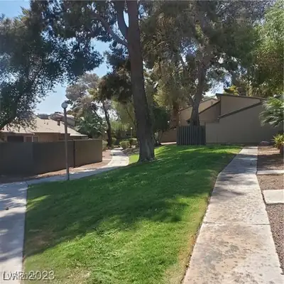 4032 Village Square 0, Las Vegas, NV 89121 