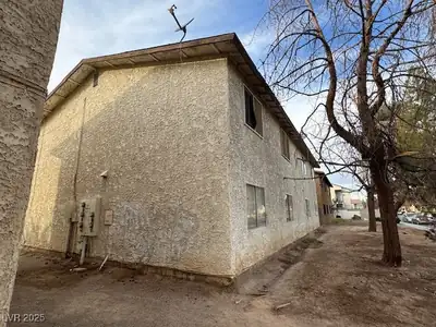 2761 Mountain Vista Street, Las Vegas, NV 89121 Front of Structure