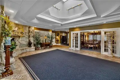 2801 Pinto Lane, Las Vegas, NV 89107 