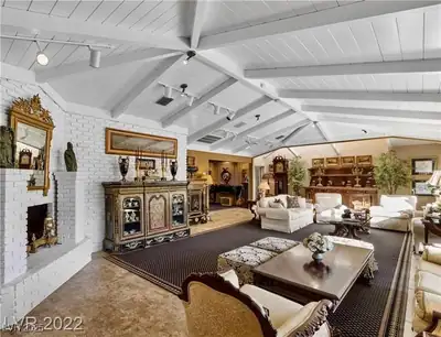 2801 Pinto Lane, Las Vegas, NV 89107 