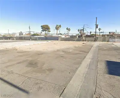2201 Paradise Road Las Vegas, NV 89104