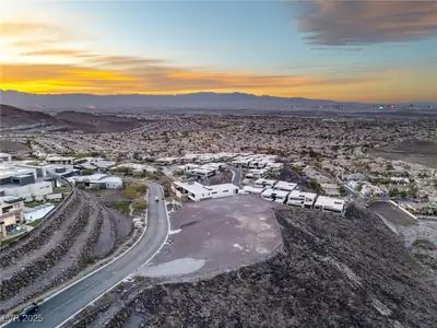 17 Cloud Chaser Boulevard, Henderson, NV 89012 