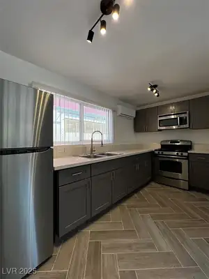 309 West Cincinnati Avenue 18 Kitchen