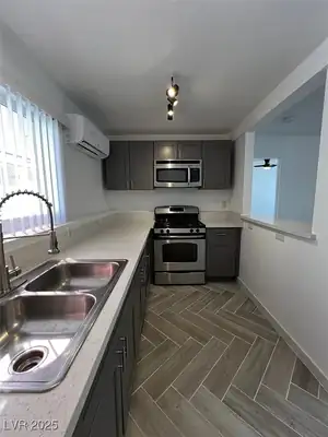 309 West Cincinnati Avenue 18 Kitchen