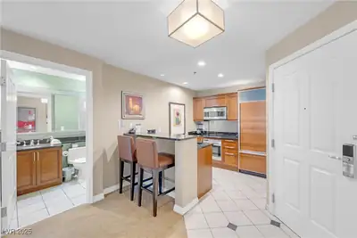 135 East Harmon Avenue 221 Kitchen