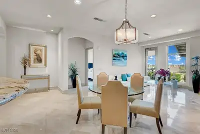 9101 Alta Drive 18 Dining Area
