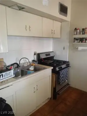 2120 Glider Street, North Las Vegas, NV 89030 Kitchen