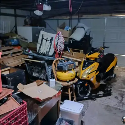 5324 Del Monte Avenue, Las Vegas, NV 89146 Garage