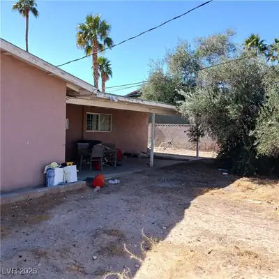 5324 Del Monte Avenue, Las Vegas, NV 89146 Yard
