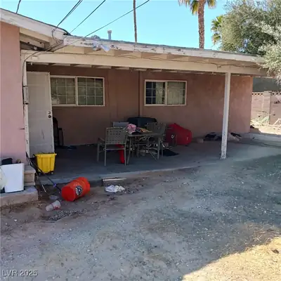 5324 Del Monte Avenue, Las Vegas, NV 89146 Back of Structure