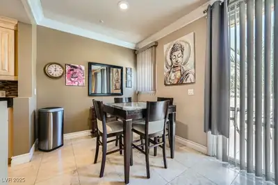 220 East Flamingo Road 402, Las Vegas, NV 89169 Dining Area