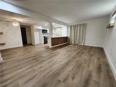 4981 River Glen Drive 63 Living Room