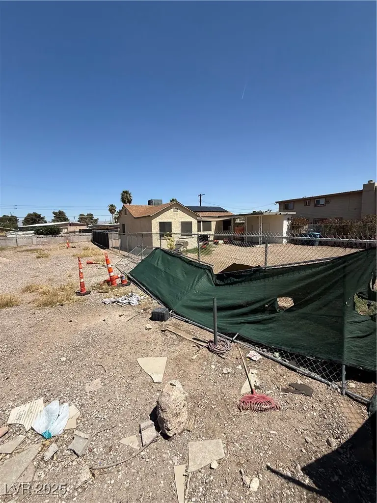 2851 Cedar Street, Las Vegas, NV 89104