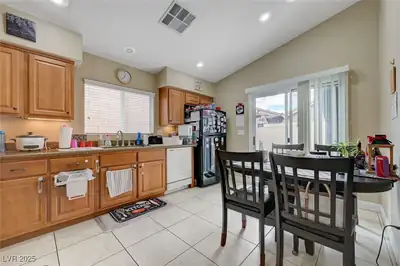 9431 Borough Park Street, Las Vegas, NV 89178 Kitchen