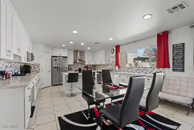 2639 Regency Cove Court, Las Vegas, NV 89121 Dining Area
