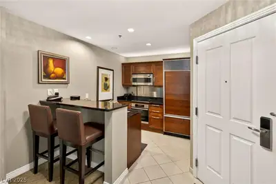 125 East Harmon Avenue 321 