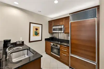 125 East Harmon Avenue 321 