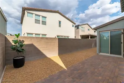 2526 Verdello Street, Henderson, NV 89044 Yard