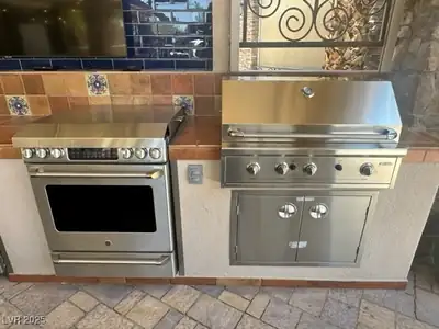 8175 Arville Street 110 Kitchen