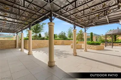 9101 Alta Drive 102, Las Vegas, NV 89145 Patio