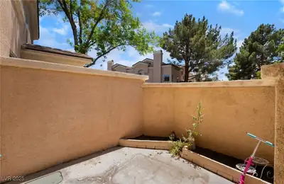 3950 South Sandhill Road 130, Las Vegas, NV 89121 Patio