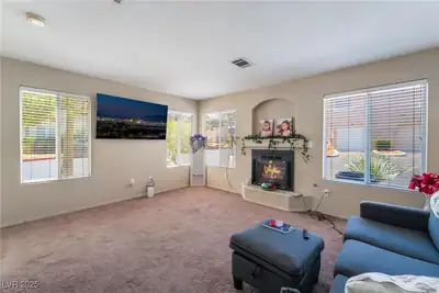3950 South Sandhill Road 130, Las Vegas, NV 89121 Living Room