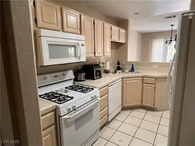3950 South Sandhill Road 130, Las Vegas, NV 89121 Kitchen