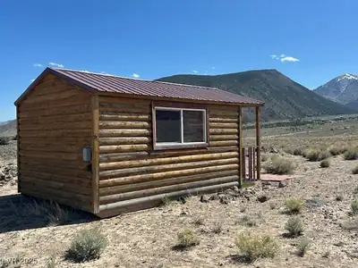 1330 WILD HORSE RUN Side of Structure