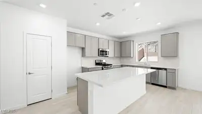 66 Via Montoro, Henderson, NV 89015 Kitchen