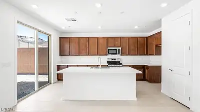 72 Via Montoro, Henderson, NV 89011 Kitchen