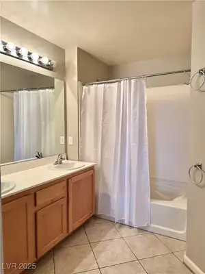 23 East Agate Avenue 403 Primary Bathroom