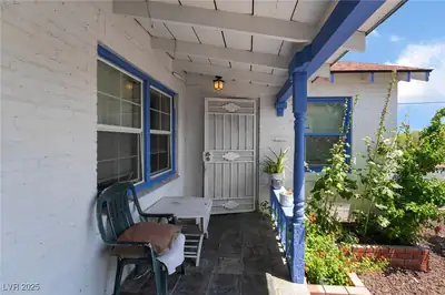 300 North 14th Street Patio