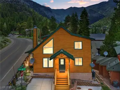 4830 Silver Tip Way, Mount Charleston