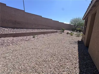 2653 Crystal Blue Street, Laughlin, NV 89029 Yard