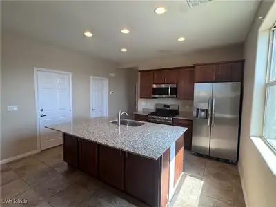2653 Crystal Blue Street, Laughlin, NV 89029 Kitchen