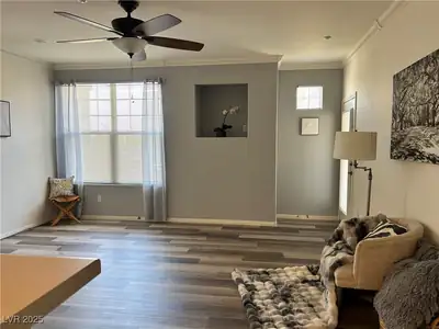 5855 Valley Drive 2092 Living Room