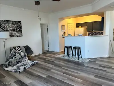 5855 Valley Drive 2092 Kitchen