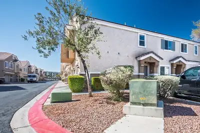 6610 Tumbleweed Ridge Lane 101 Henderson, NV 89011