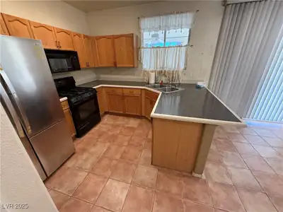 977 Country Skies Avenue, Las Vegas, NV 89123 Kitchen
