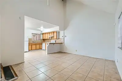 5125 Gray Lane B Kitchen