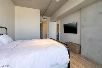 353 East Bonneville Avenue 1006 Bedroom