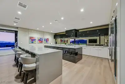 807 Magnum Cliff Court Kitchen